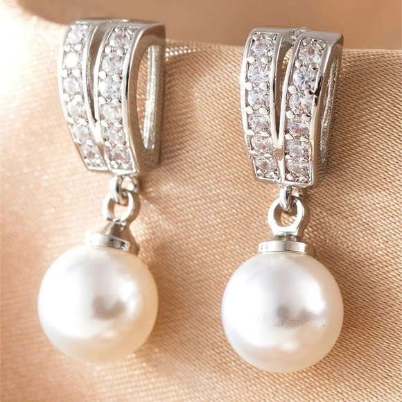 Elegant Women Imitation Pearl Drop Earrings Dainty Girl Temperament Ear Jewelry - Picture 3 of 4